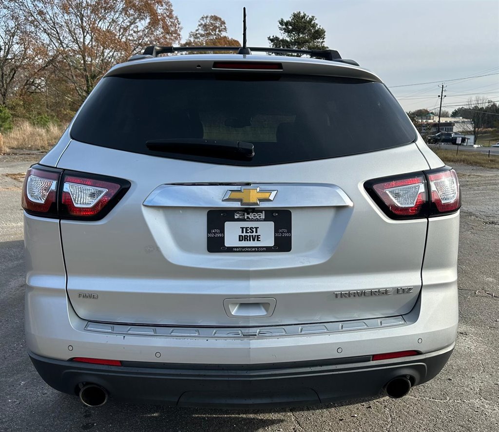 2016 Chevrolet Traverse LTZ photo 5