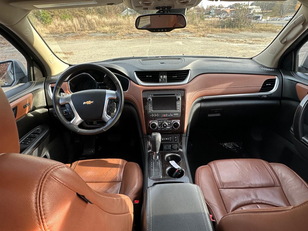 2016 Chevrolet Traverse LTZ photo 9