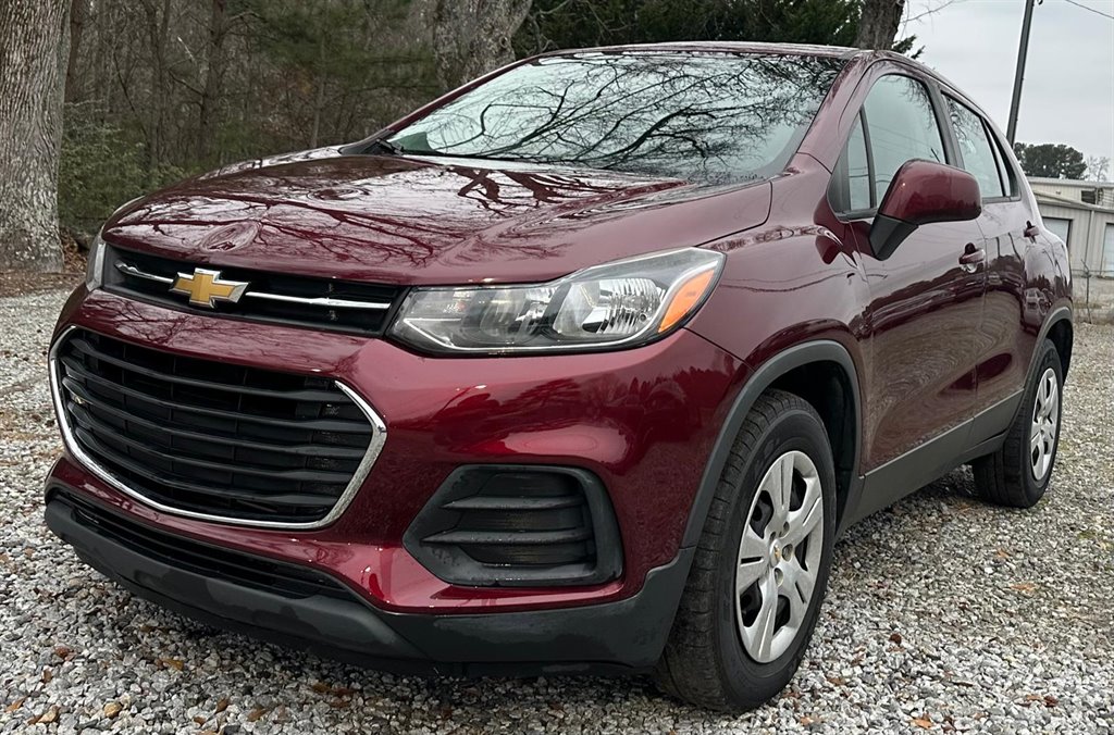 2017 Chevrolet Trax LS photo 3