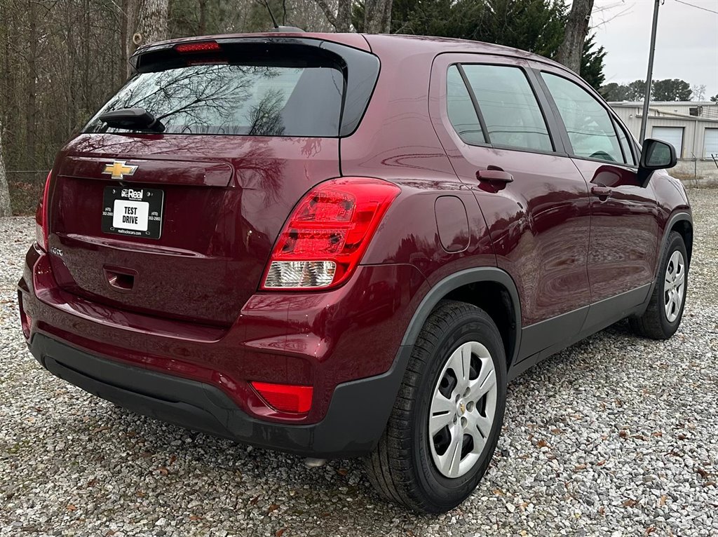 2017 Chevrolet Trax LS photo 4