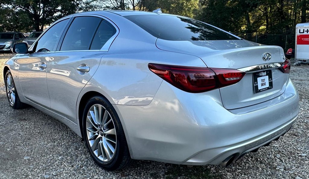 2018 INFINITI Q50 LUXE photo 6