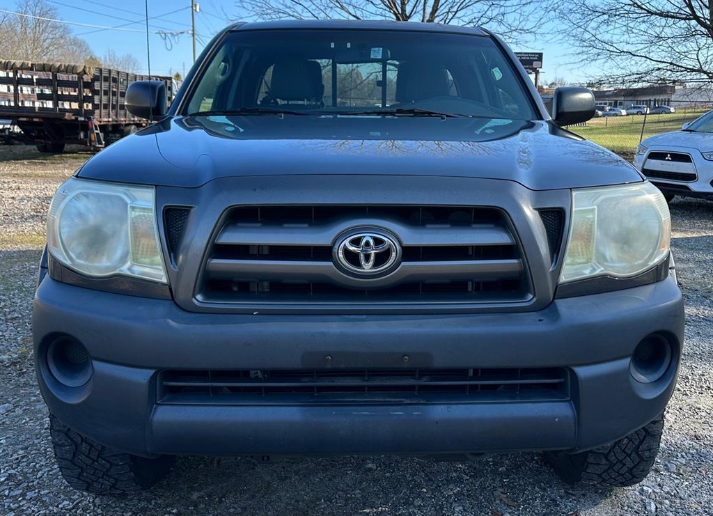 2010 Toyota Tacoma Base photo 2