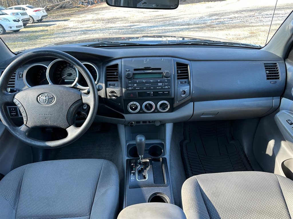 2010 Toyota Tacoma Base photo 16