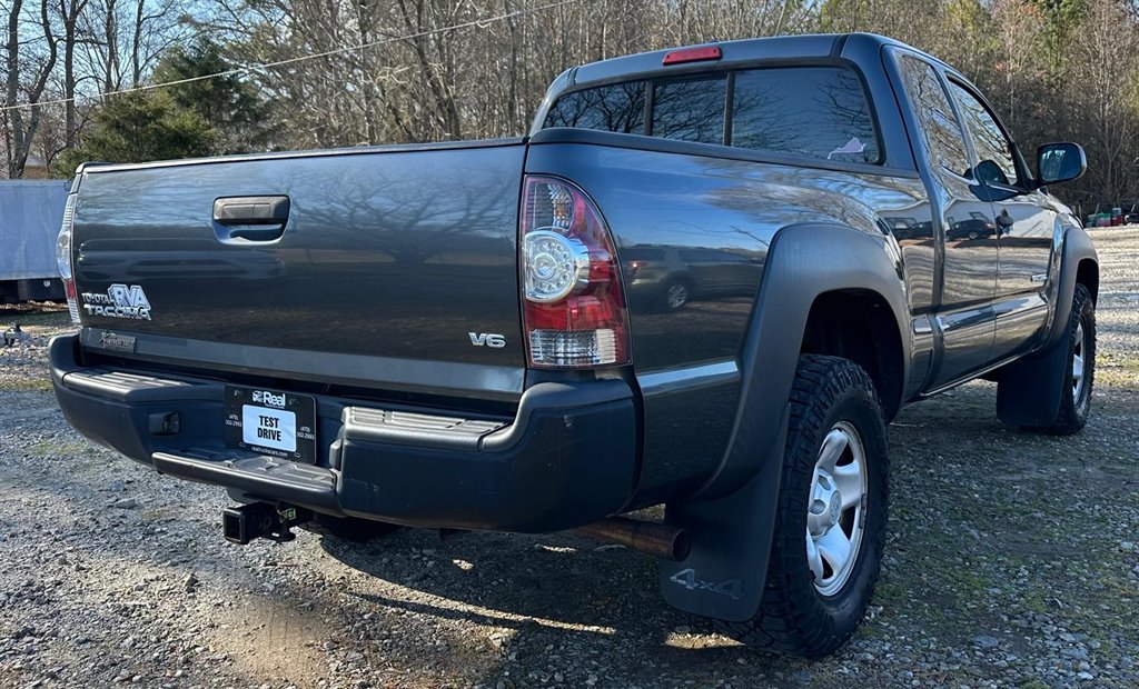 2010 Toyota Tacoma Base photo 4