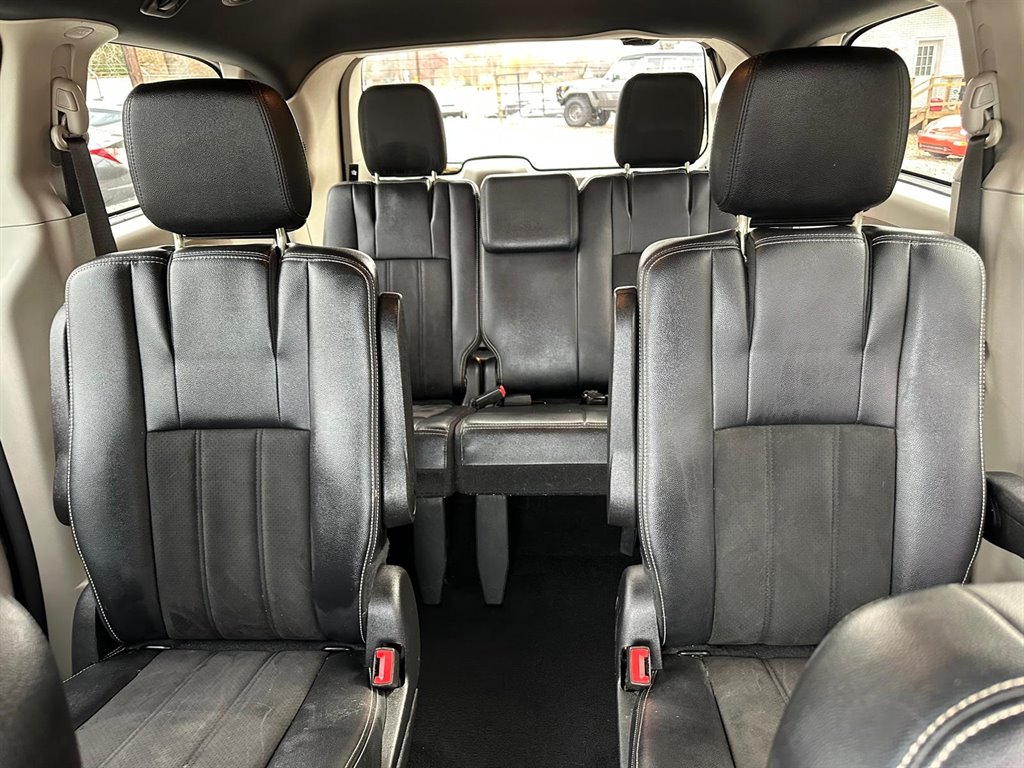 2019 Dodge Grand Caravan SXT photo 14