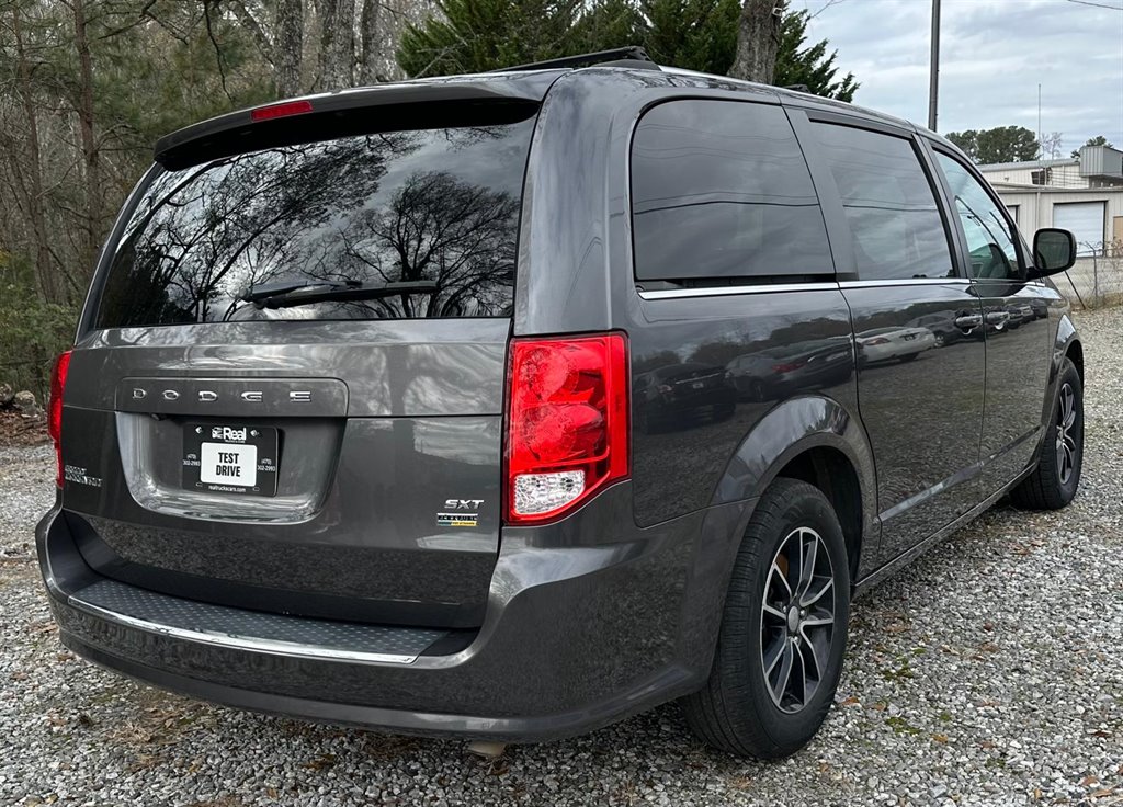 2019 Dodge Grand Caravan SXT photo 4