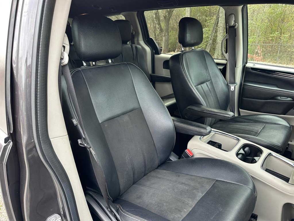 2019 Dodge Grand Caravan SXT photo 16