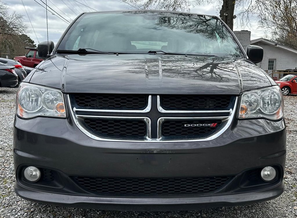 2019 Dodge Grand Caravan SXT photo 2