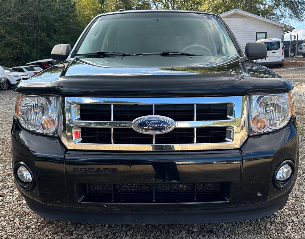 2009 Ford Escape XLT photo 2